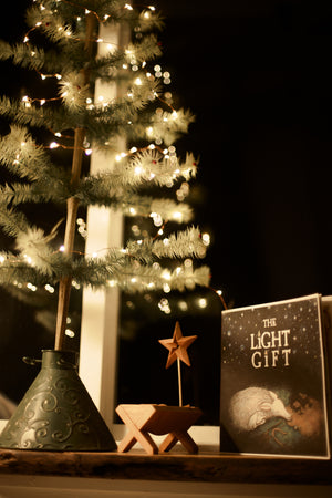 - The Light Gift - A Messiah Manger Storybook